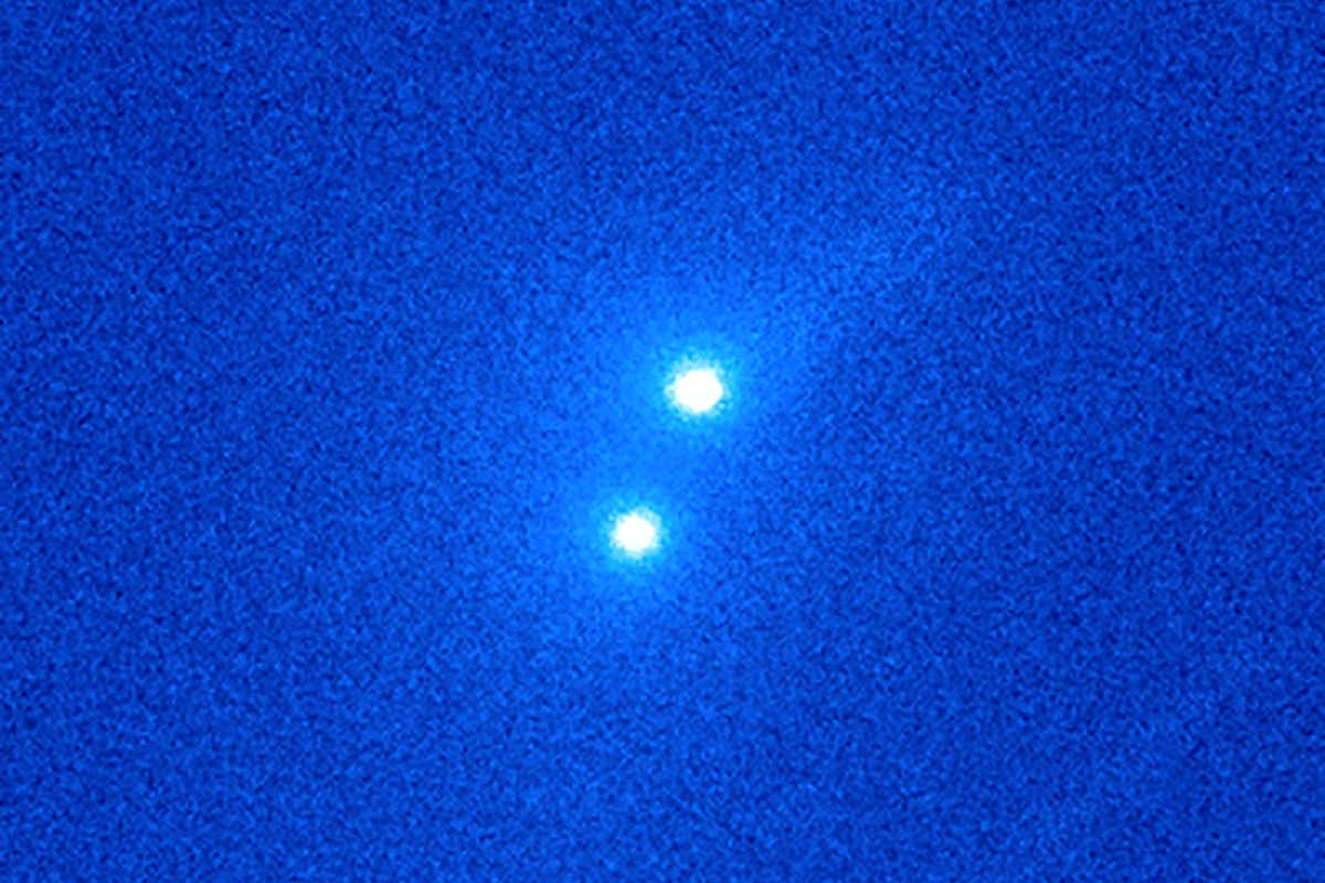 The two parts of comet C/2018 F4