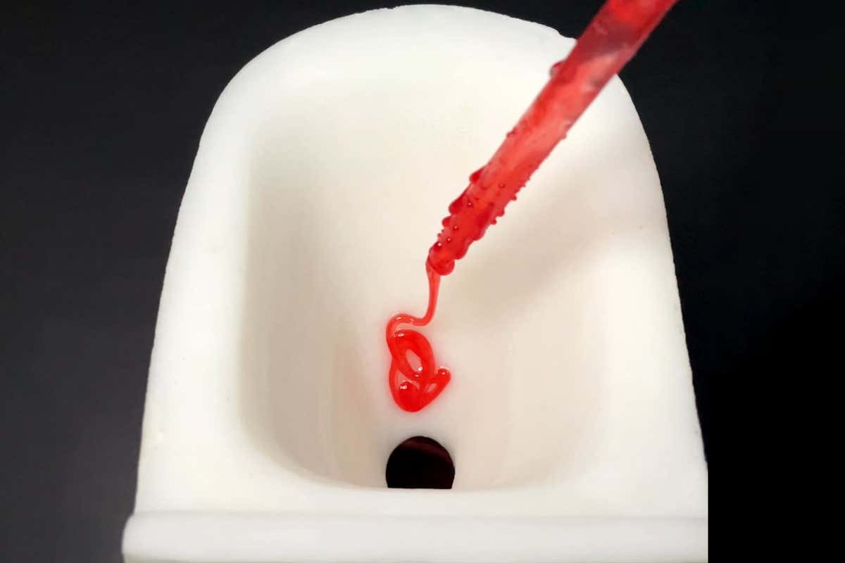Abrasion-resistant and enhanced super-slippery flush toilets fabricated by a selective laser sintering 3D printing technology