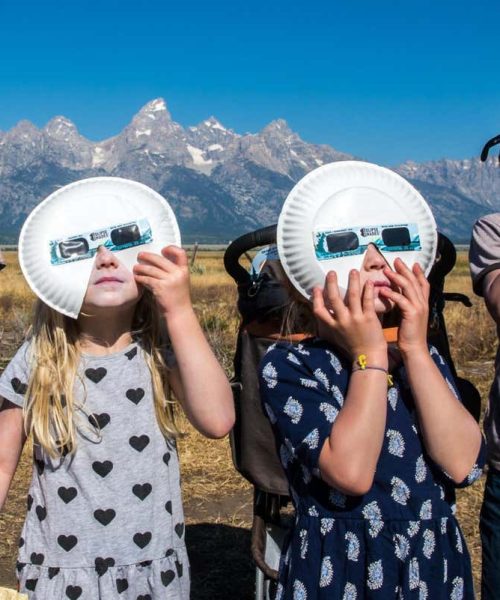 5 solar eclipse activities to do with children