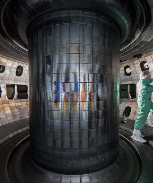 Nuclear fusion experiment overcomes two key operating hurdles