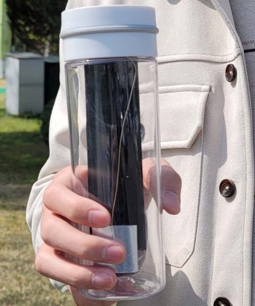 Water purifier is powered by static electricity from your body