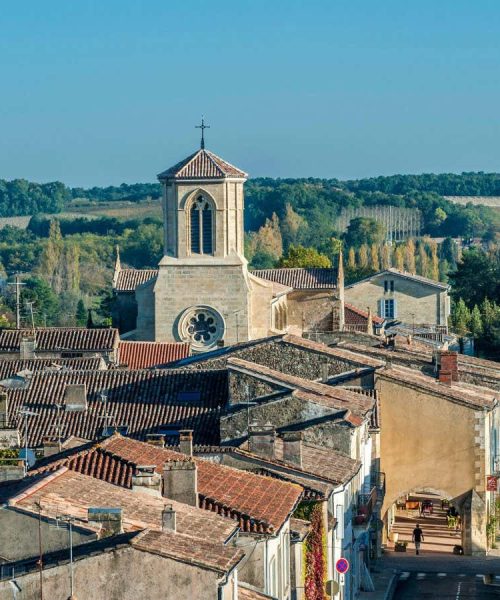 This blend of spy caper and climate fiction is top-notch