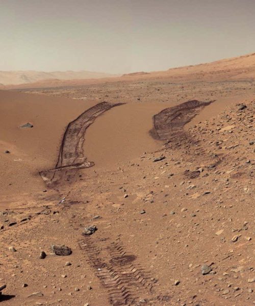 Extraordinary images reveal the mysteries of Mars