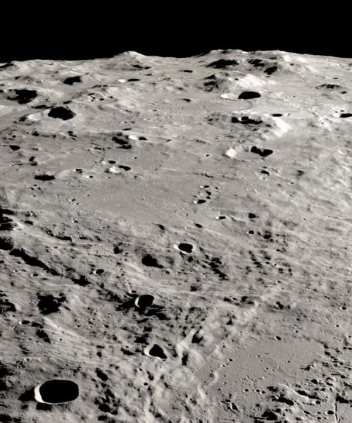 Grand canyons formed on moon in minutes after colossal asteroid strike