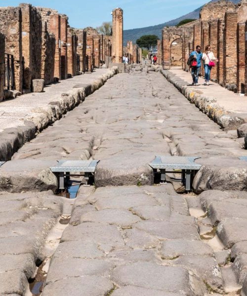 Pompeii’s streets show how the city adapted to Roman rule
