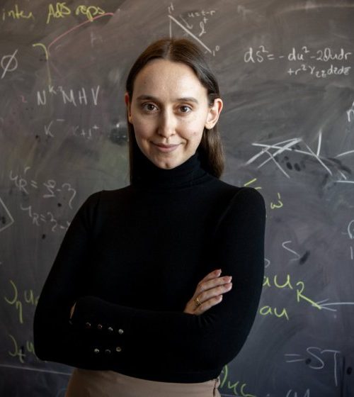 Does Sabrina Pasterski’s holographic theory make her the next Einstein?