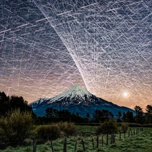 Photo of 14,000 satellite trails shows how busy space is becoming